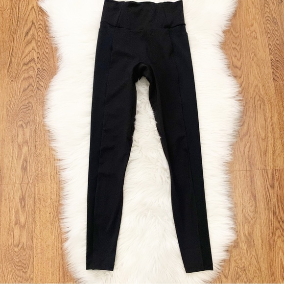 HoneyLove Black Leggings - Picture 2 of 8